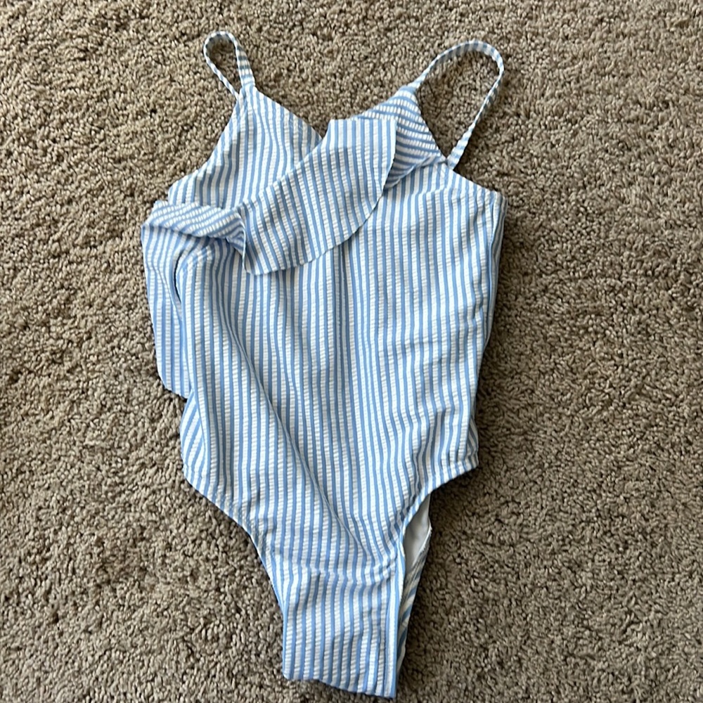 Old navy 5t swim suit